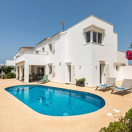 Magdalena 3 Bedroom Villa, * Cala Blanca (Menorca)