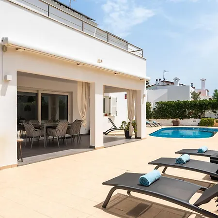 Villa Magdalena 3 Bedroom Villa,